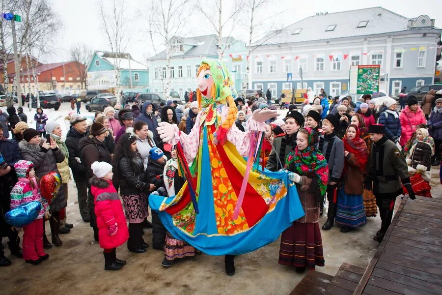 Масленица в порошино киров. Масленица в селе Вятское Ярославской. Масленица на Вятке. Масленица село Вятское. Вятские праздники и традиции.