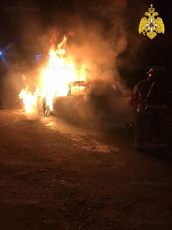 Что горит в калуге сейчас. Калуга горит. калуга загорелась машина. пожар авто а заклязьменском.
