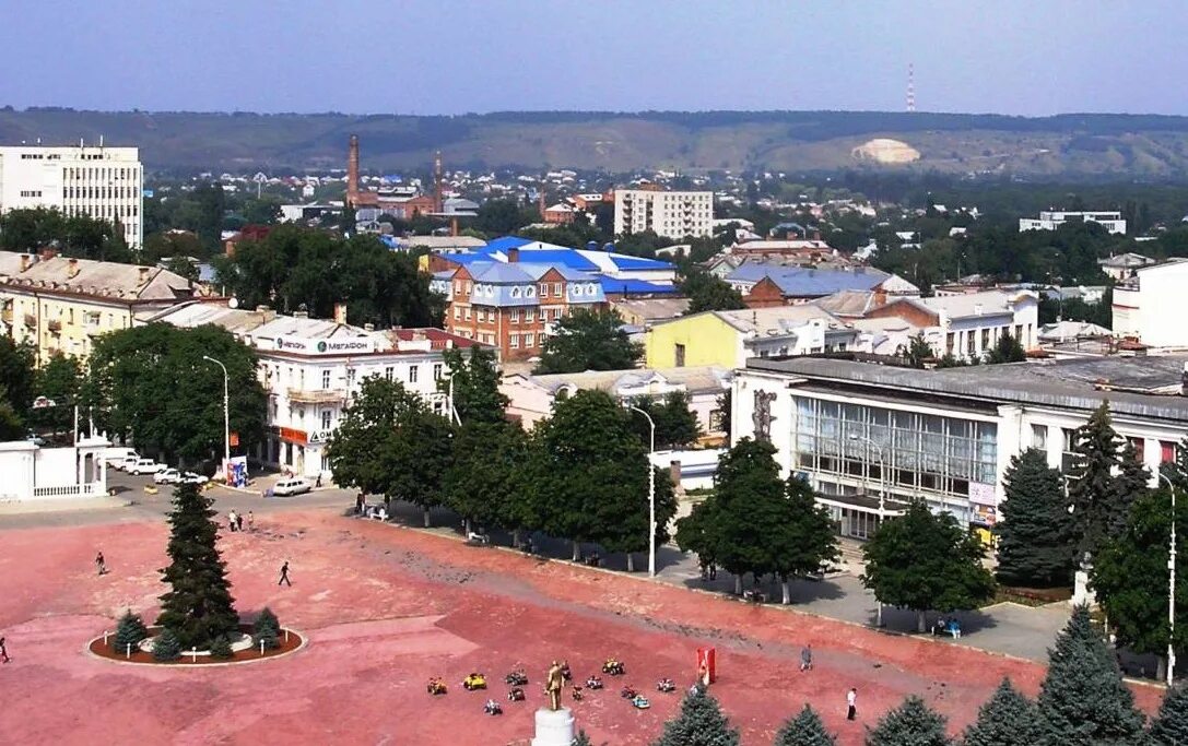 Армавир где купить. Город Армавир Краснодарский край. Армавир город доблести. Армавир город воинской доблести. Армавир фото.