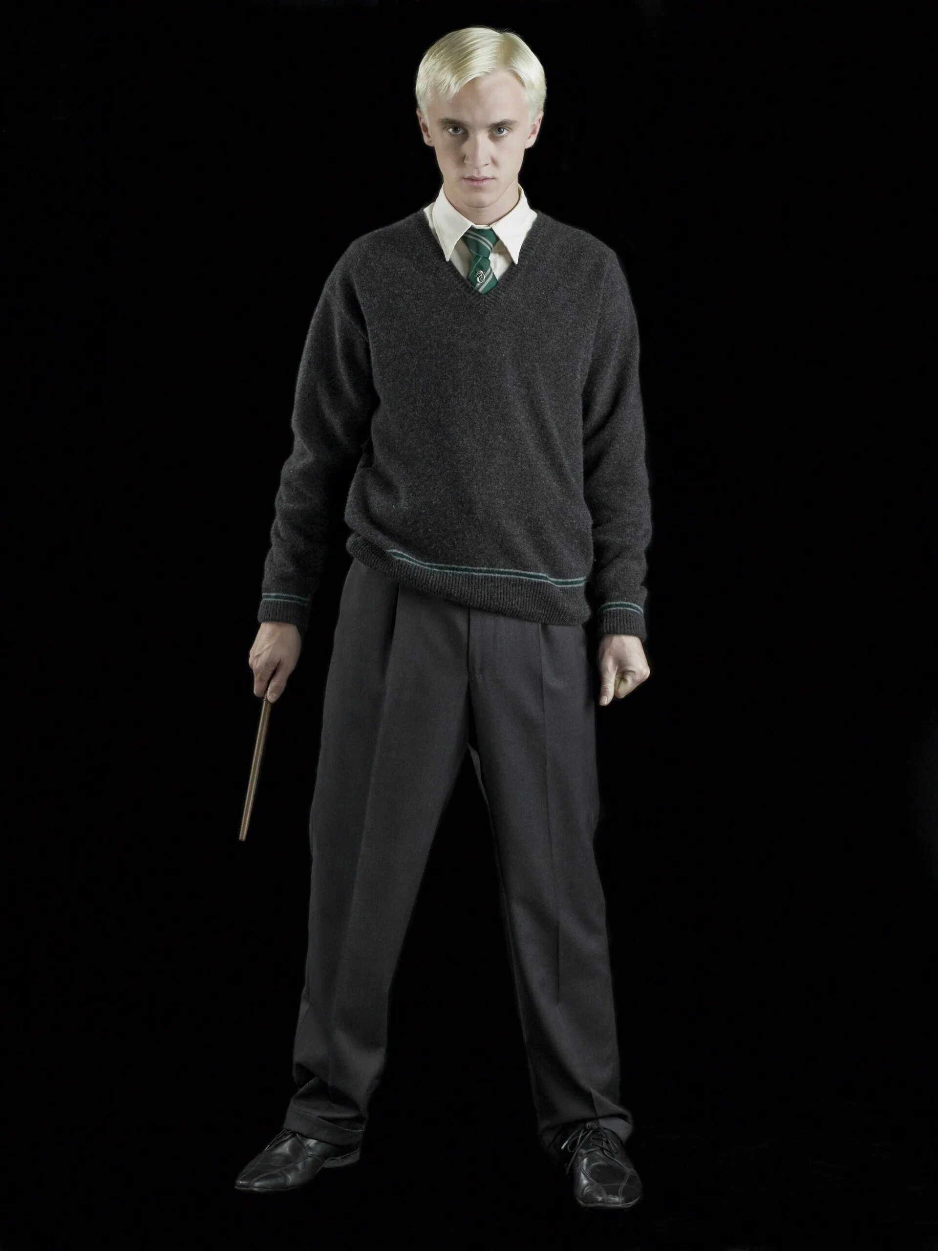 драко малфой в полный рост в хорошем качестве. драко малфой слизерин. драко малфой в полный рось. драко малфой. дра ко малой в полный рост.