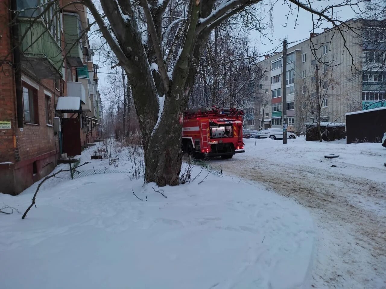 Пожар в Щекино. МЧС Щекино Лукашина. Пожар в Щекино на Лукашина. Пожар в Щекино вчера. Хлопки щекино