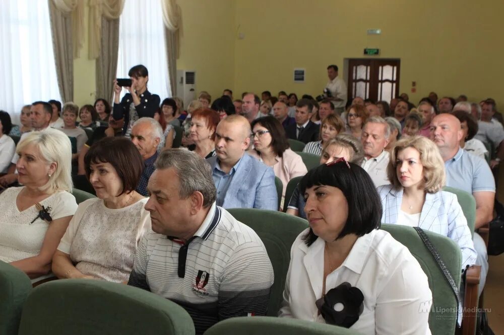 Администрация липецкого района. Глава Липецкого муниципального района Липецкой области. Глава администрации Липецкого муниципального района. Администрация Липецкого района Липецкой области.