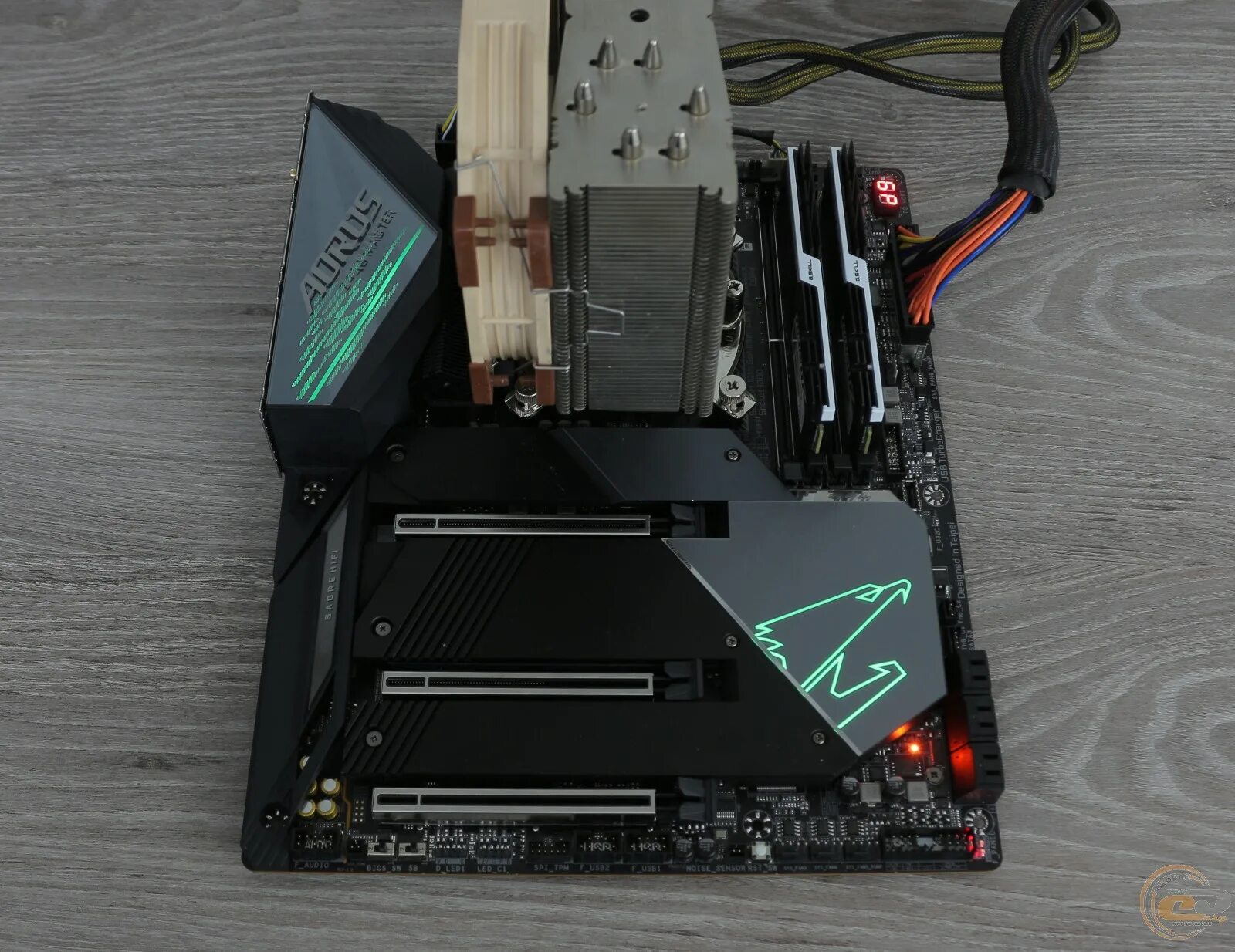 Материнская плата gigabyte aorus master. Z490 AORUS Master. Gigabyte z490 AORUS Master. Z590 AORUS Master. Gigabyte z490 AORUS.