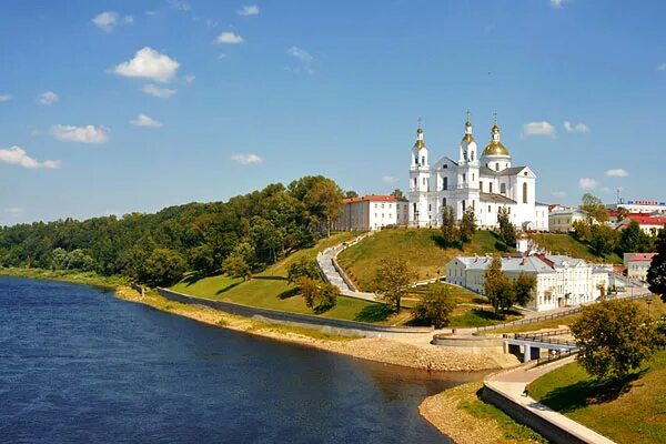 Софийский собор, беларусь, полоцк. Город полоцк белоруссия. Витебский замок витебск. Город витебск беларусь. Витебский замок достопримечательности витебска.