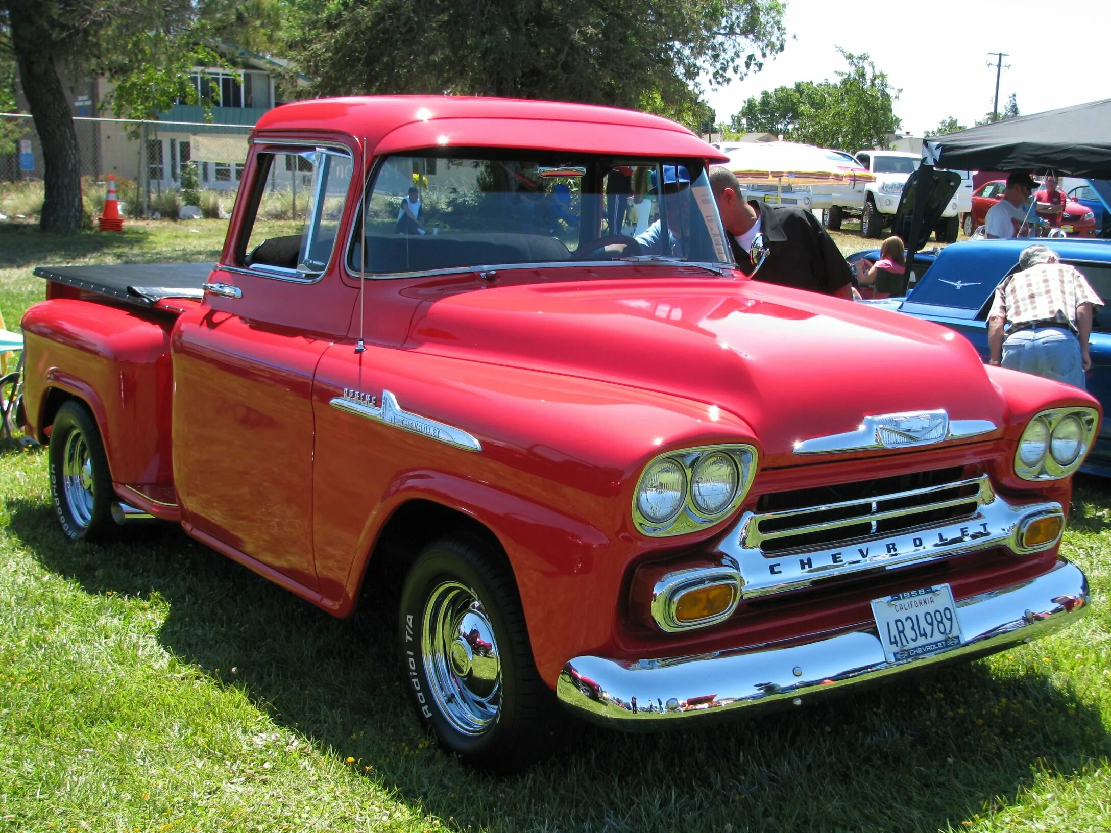 Шевроле купить иваново. Chevrolet Apache 1958. Chevrolet Apache 31. Шевроле пикап 1958. Chevrolet Apache 50.