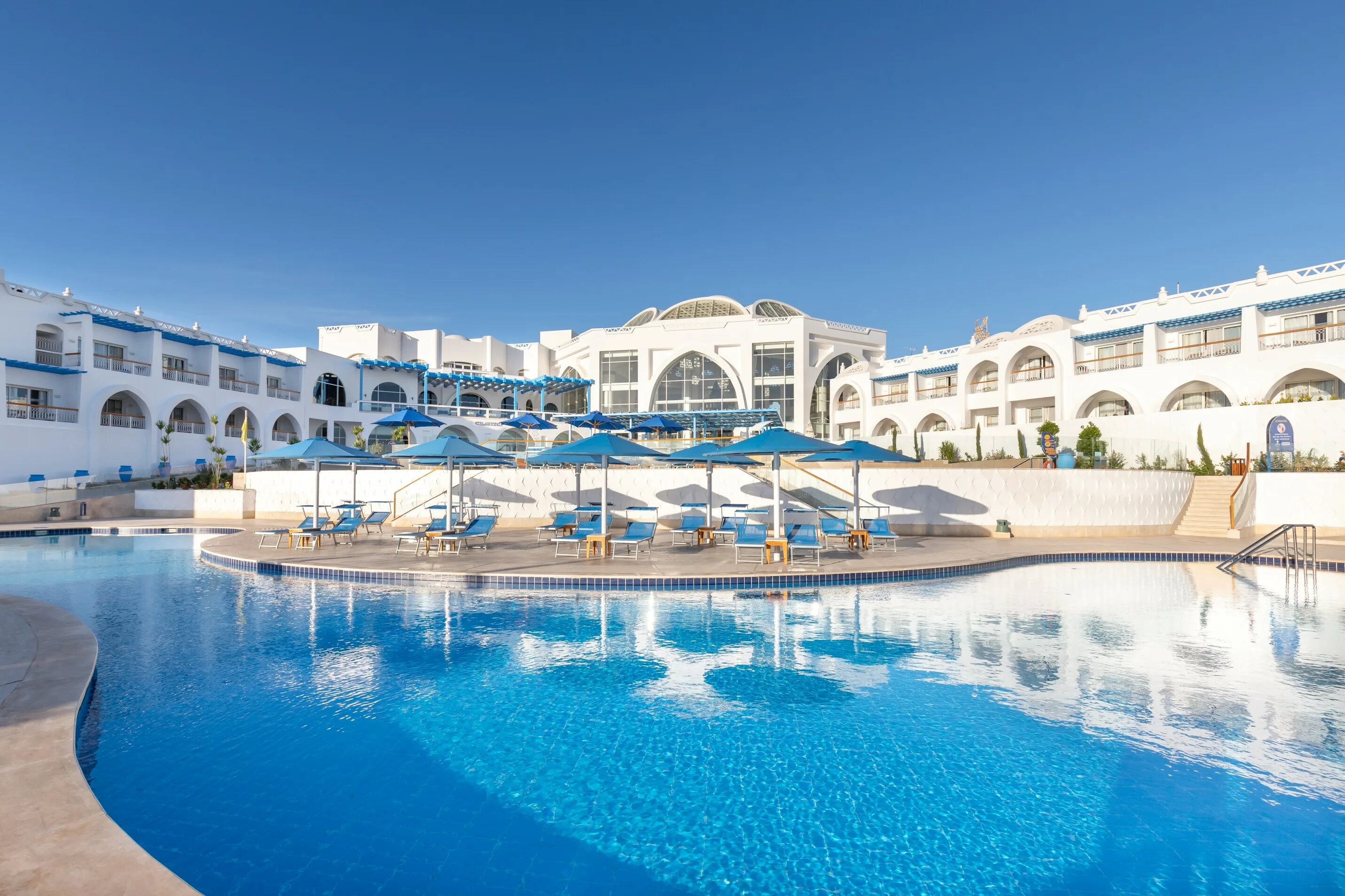 Fun sun шарм эль шейх albatros. Fun Sun Family Albatros Palace 5 Шарм-Эль-Шейх. Отель в Египте Альбатрос Палас Резорт. Египет Albatros Palace Sharm 5*. Альбатрос Шарм Резорт 5 Шарм-Эль-Шейх.