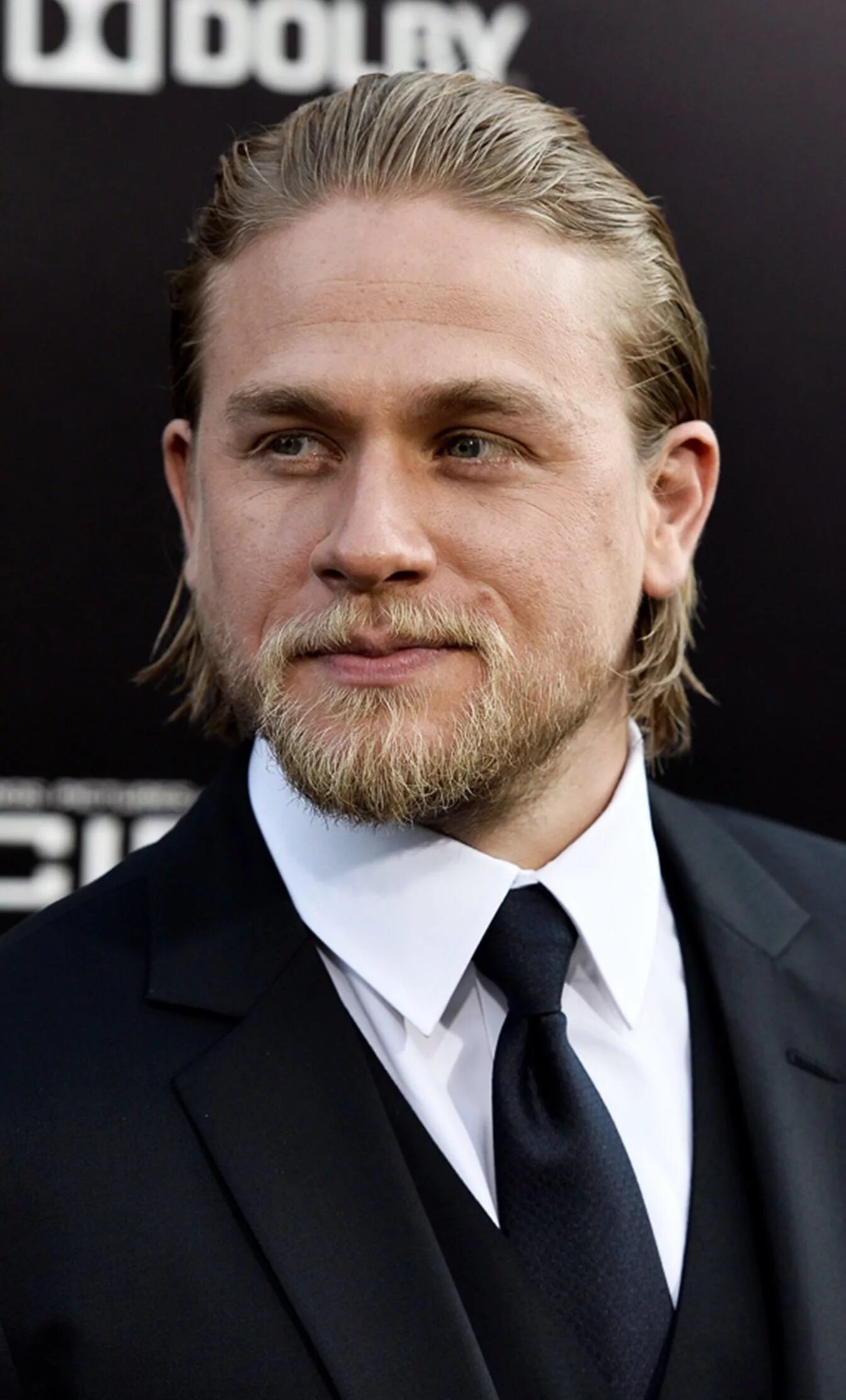 Charleya Hannem. Charlie Hunnam Beard. Чарли Ханнэм 2017. Charlie hunnam