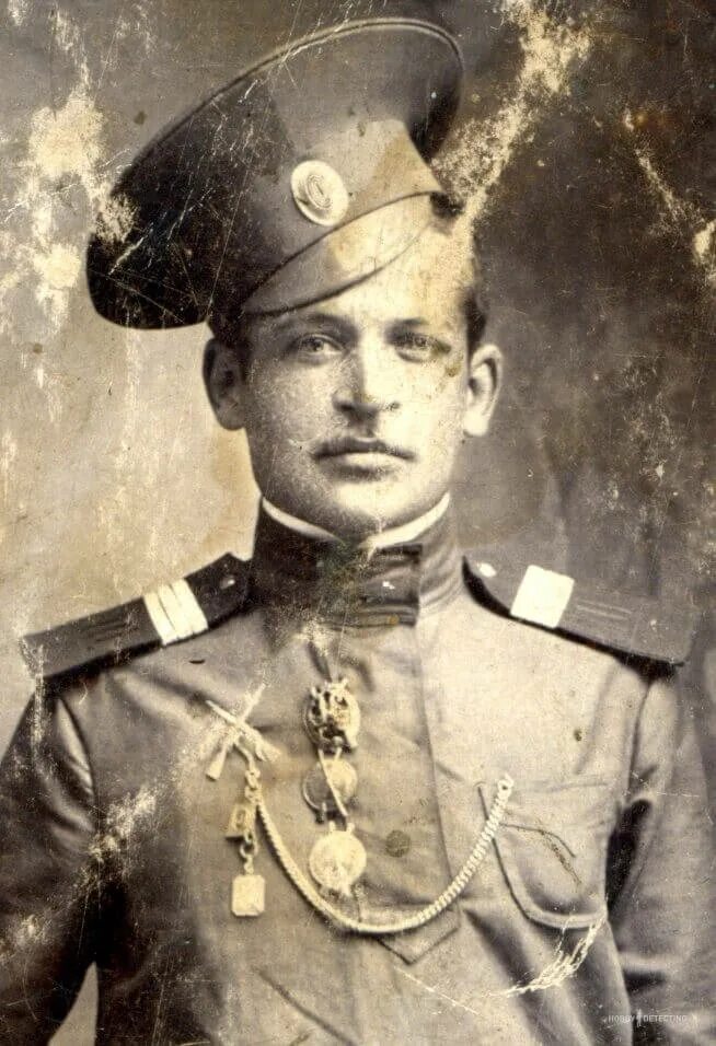 знакомый офицер