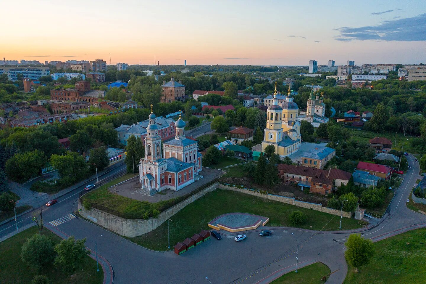 Серпухов выезд. Троицкий Посад Марий Эл. Ильинская Церковь Серпухов. Троицкая Церковь Серпухов. Церковь Троицкий Посад Марий Эл.