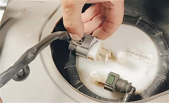 Сетка бензонасоса ниссан кашкай j10. Замена бензонасоса ниссан кашкай. Топливный модуль ниссан кашкай j10. Фильтр бензонасоса ниссан фуга. Клемма бензонасоса ниссан ноте.