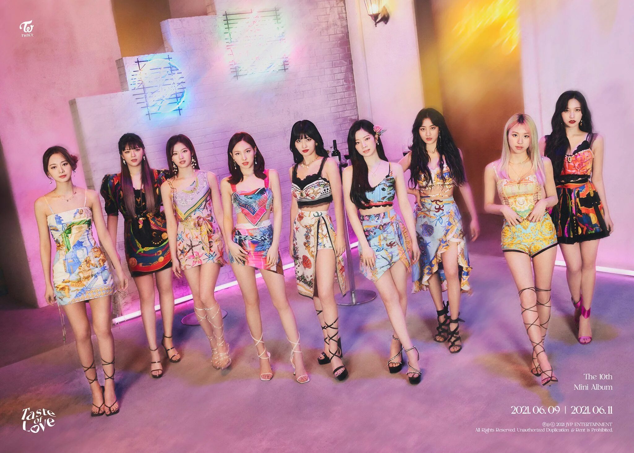 Twice be as one. Группа twice 2025. твайс участницы 2025. твайс участницы 2025. кпоп группа твайс.