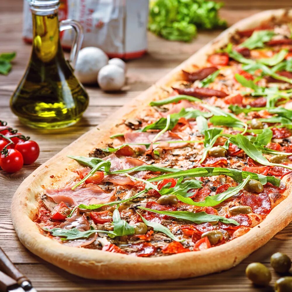 "Пицца". Настоящая итальянская пицца. Традиционная итальянская пицца. Рицца.