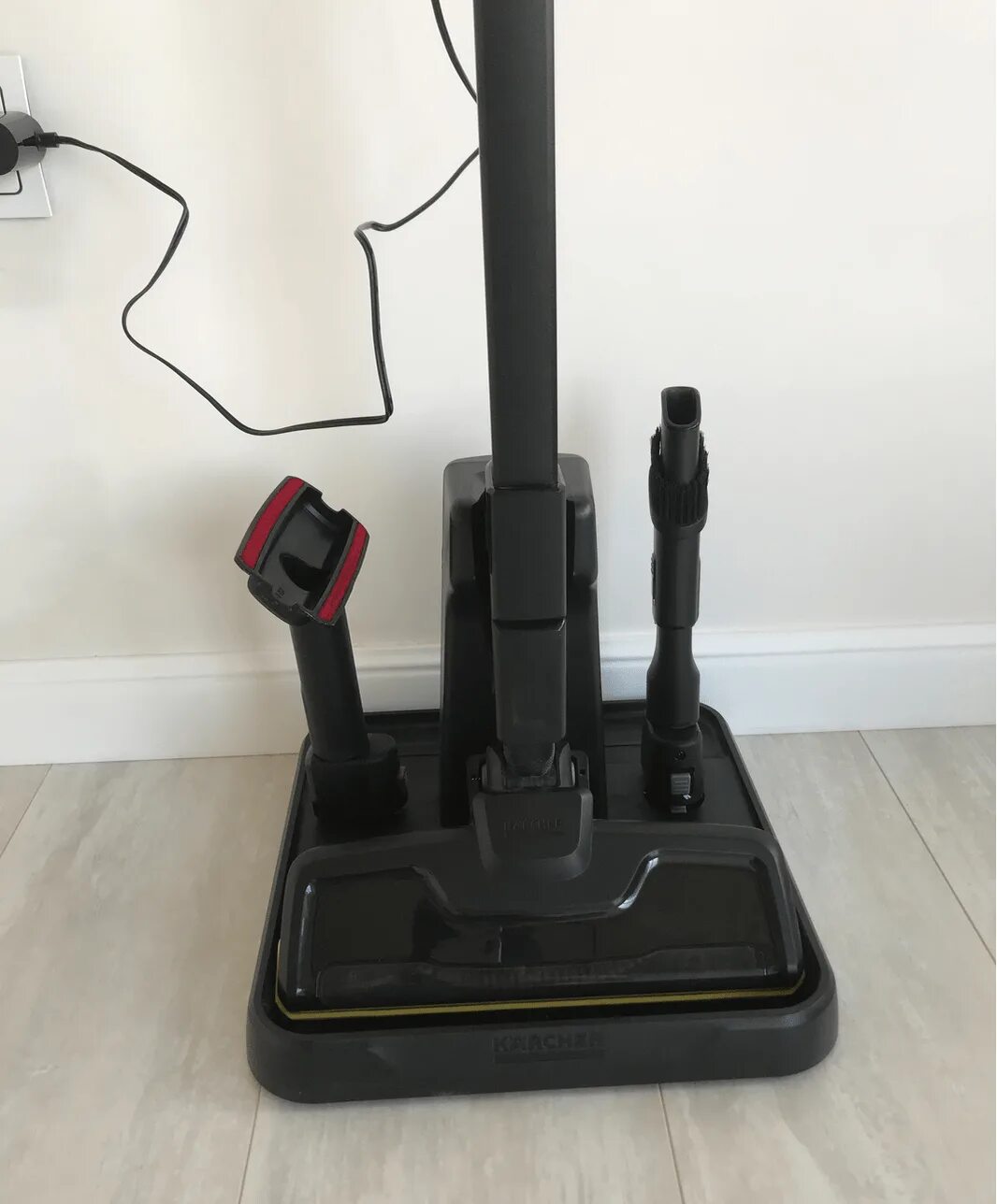 Кёрхер VC 4s пылесос. Пылесос Kärcher VC 4s Cordless Plus*eu. Karcher vc4. VC 4s Cordless Plus.