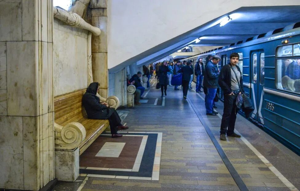 Поезд метро. Необычные поезда метро москвы. Поезда на зеленой ветке. Поезда на зеленой ветке метро. Поезда на зеленой ветке метро.