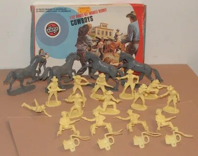 1 32 человек