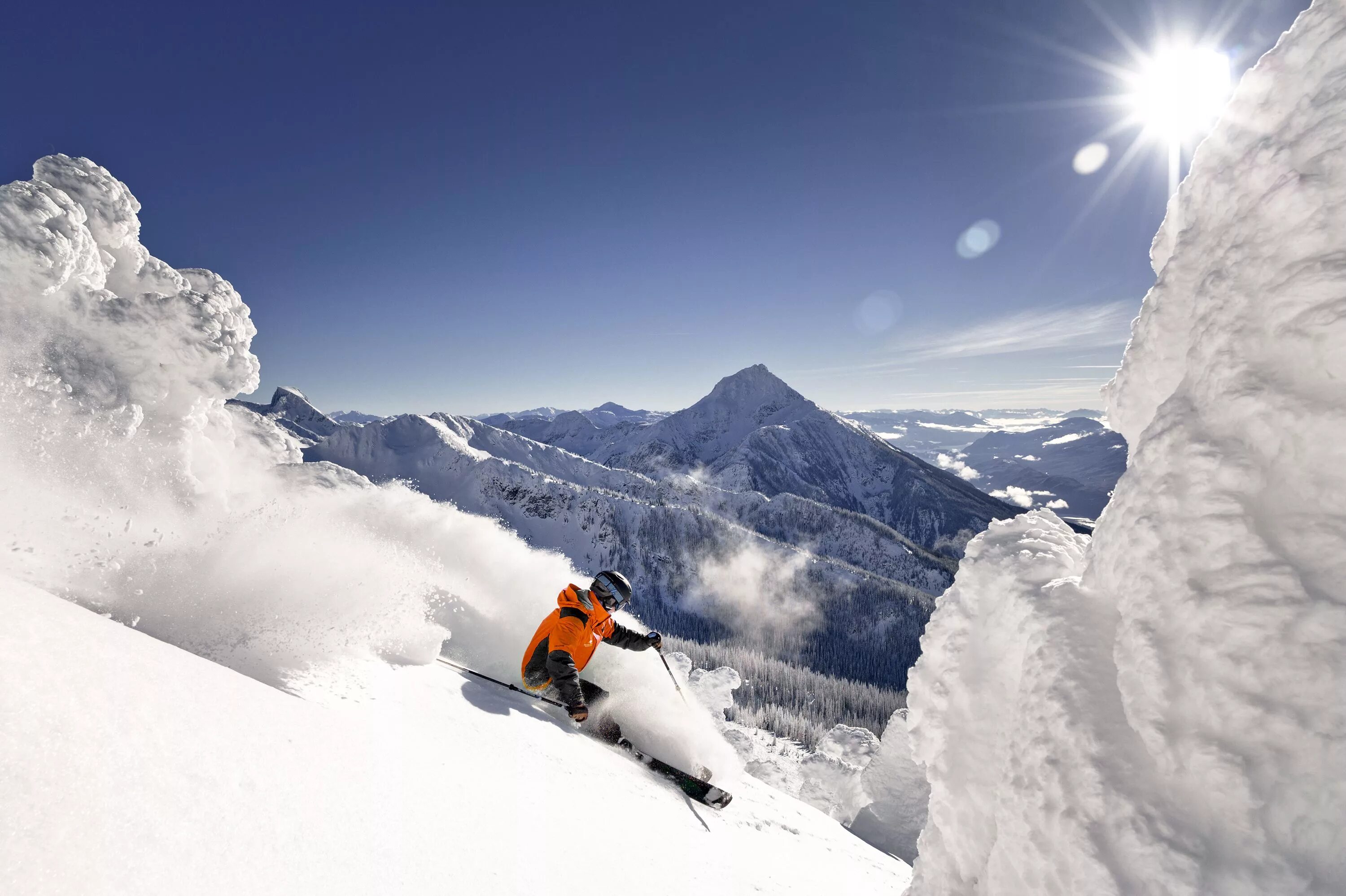 Ski adventure. Revelstoke горнолыжный курорт. Ревелсток Канада горнолыжный курорт. Горнолыжные курорты в скалистых горах Канады. Горные курорт в Великобритании.