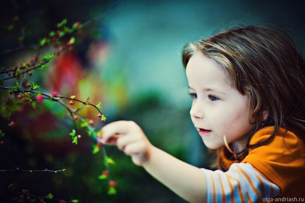 Мир любопытство. Любопытство эмоция. Ребенок познает мир. Эмоция интерес. Познание детей.