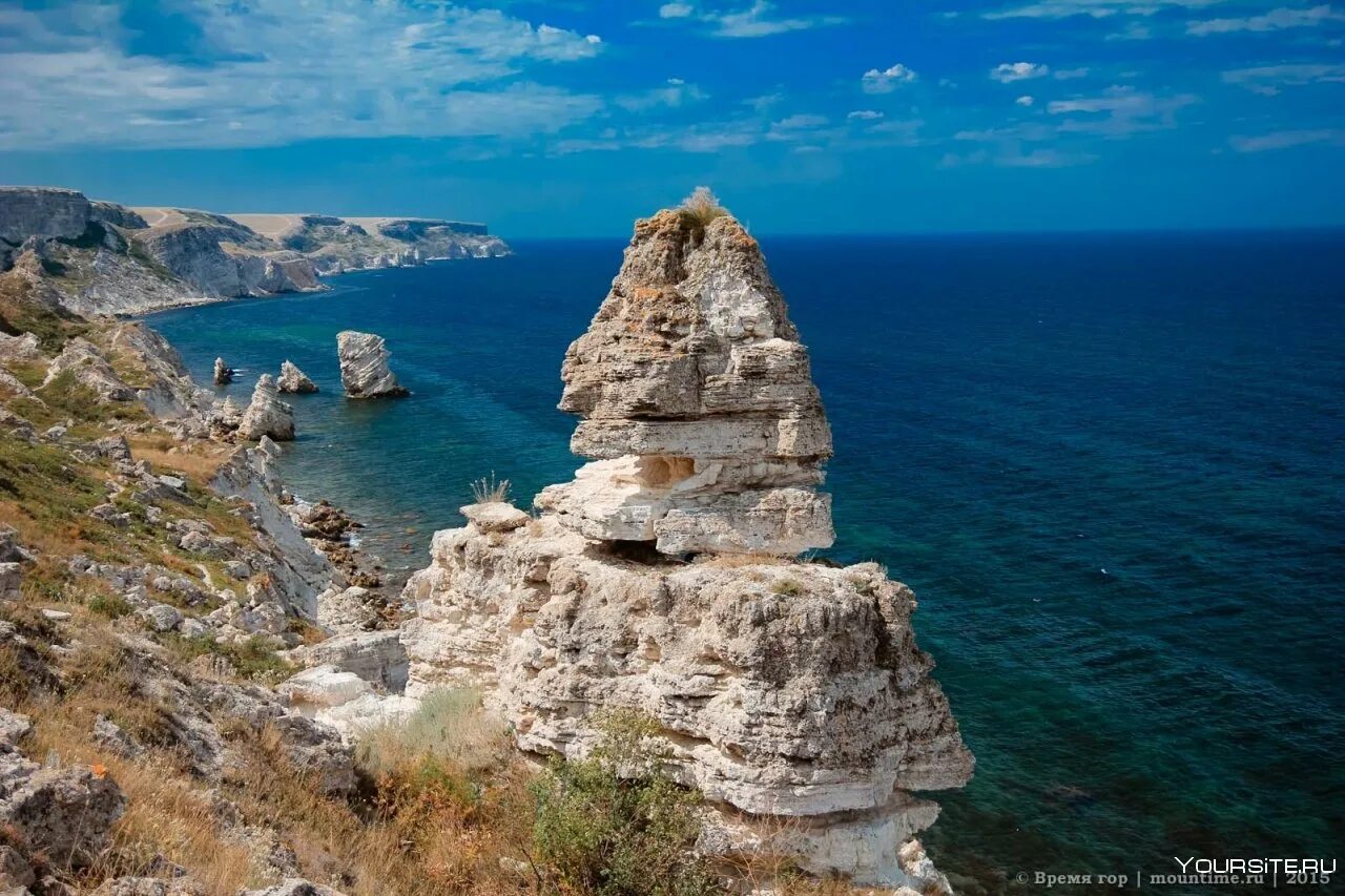 Период времени в крыму. Тарханкут. Гора Тарханкут. Ялта Тарханкут. Горы Тарханкута.