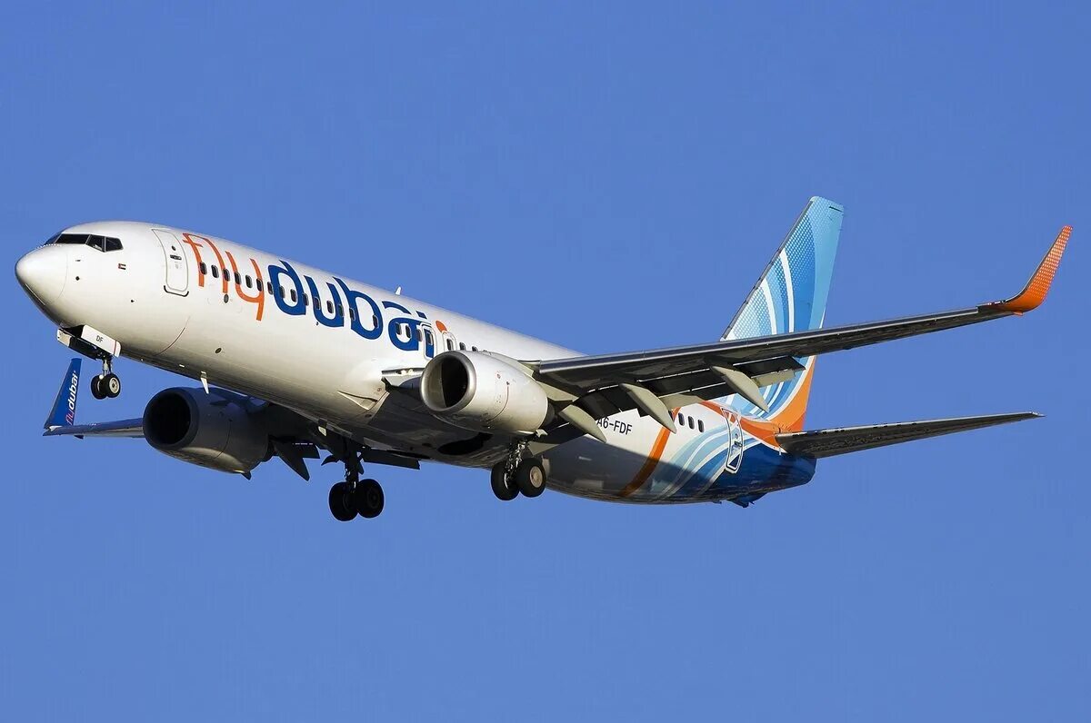 Авиабилеты купить flydubai. Авиакомпания Флайдубай. Флай Дубай авиакомпания. Самолет 320 Аэробус Флай Дубай. Боинг 737 flydubai.