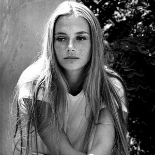 Model and Actress Peggy Lipton Dies at 72 Гламур, Красота, Хиппи, Красивые ...