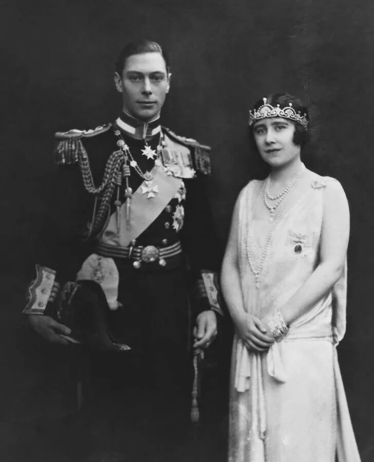 Queen george. Исполнители похожие на джорджа майкла. Queen george. Queen богемская рапсодия. Квин джордж.