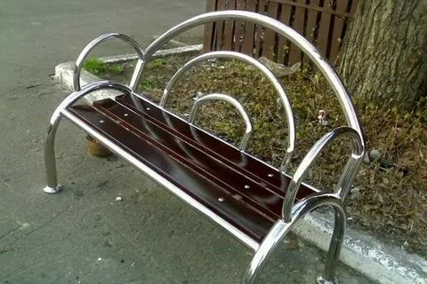 Быть изготовлено из разных
