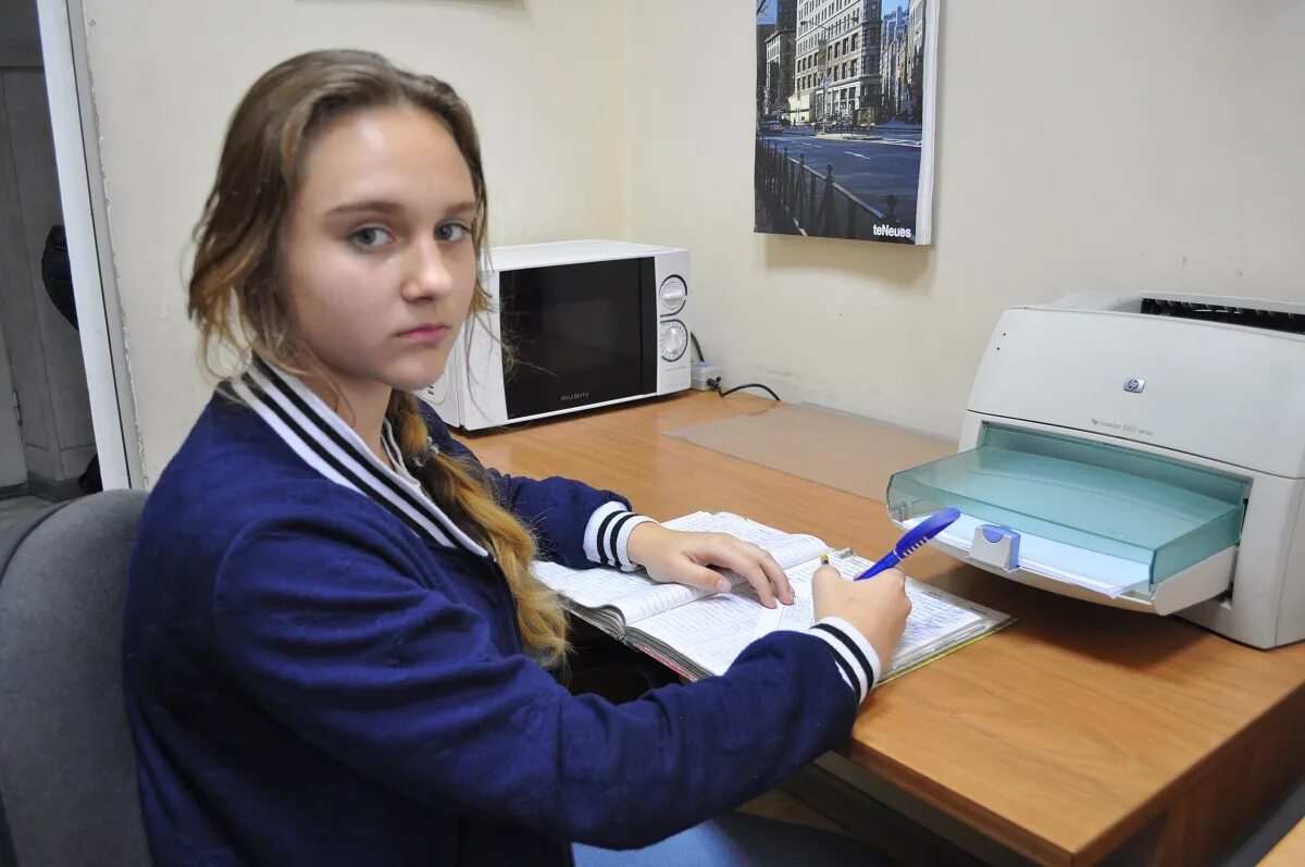 Вакансии центра занятости барнаула свежие. Центр занятости барнаул. подростки работают. центр занятости для подростков. трудоустройство подростков.