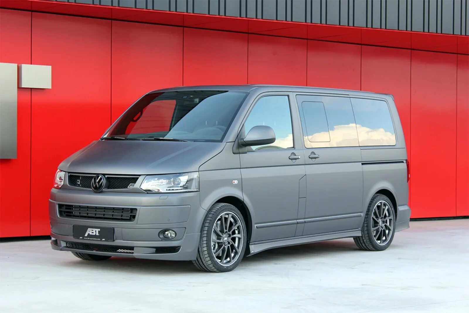 VW t5 Multivan ABT Sportsline. Фольксваген Мультивен т5. VW Multivan t5 ABT. Фольксваген т5 АБТ. Фольксваген т5 мультиван