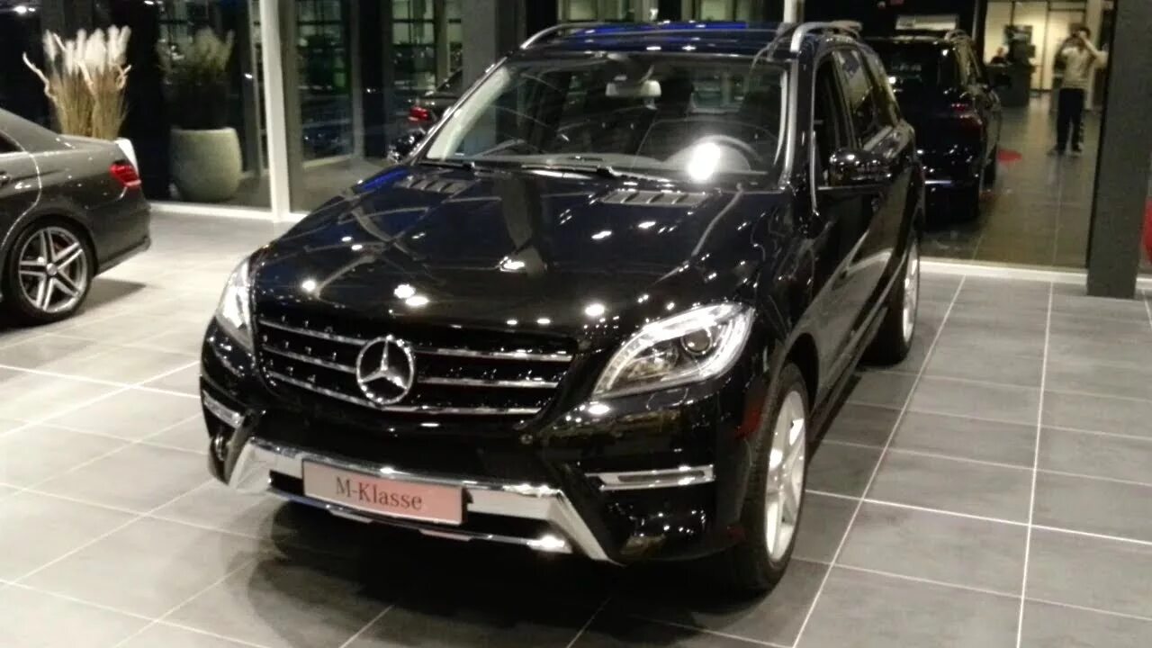 Мл 2014 год. Мерседес мл 350 черный 2016. чёрный mercedes ml 2014. мерседес мл 2017 года черный. ml amg 2015 exterior/interior: gray/ unknown.
