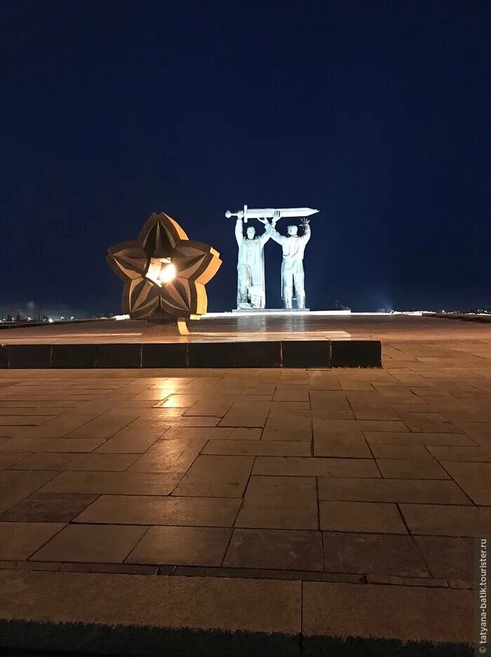 Магнитогорск монумент. Монумент тыл фронту в магнитогорске. памятник «тыл — фронту» в магнитогнрске. достопримечательности магнитогорска тыл фронту. монумент в магнитогорске.