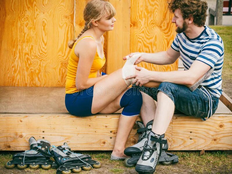 Записки на коленке геленджик. Записки на коленке горячие. Анна каюкова записки на коленке. Записки на коленке фото. Записки на коленке дзен.