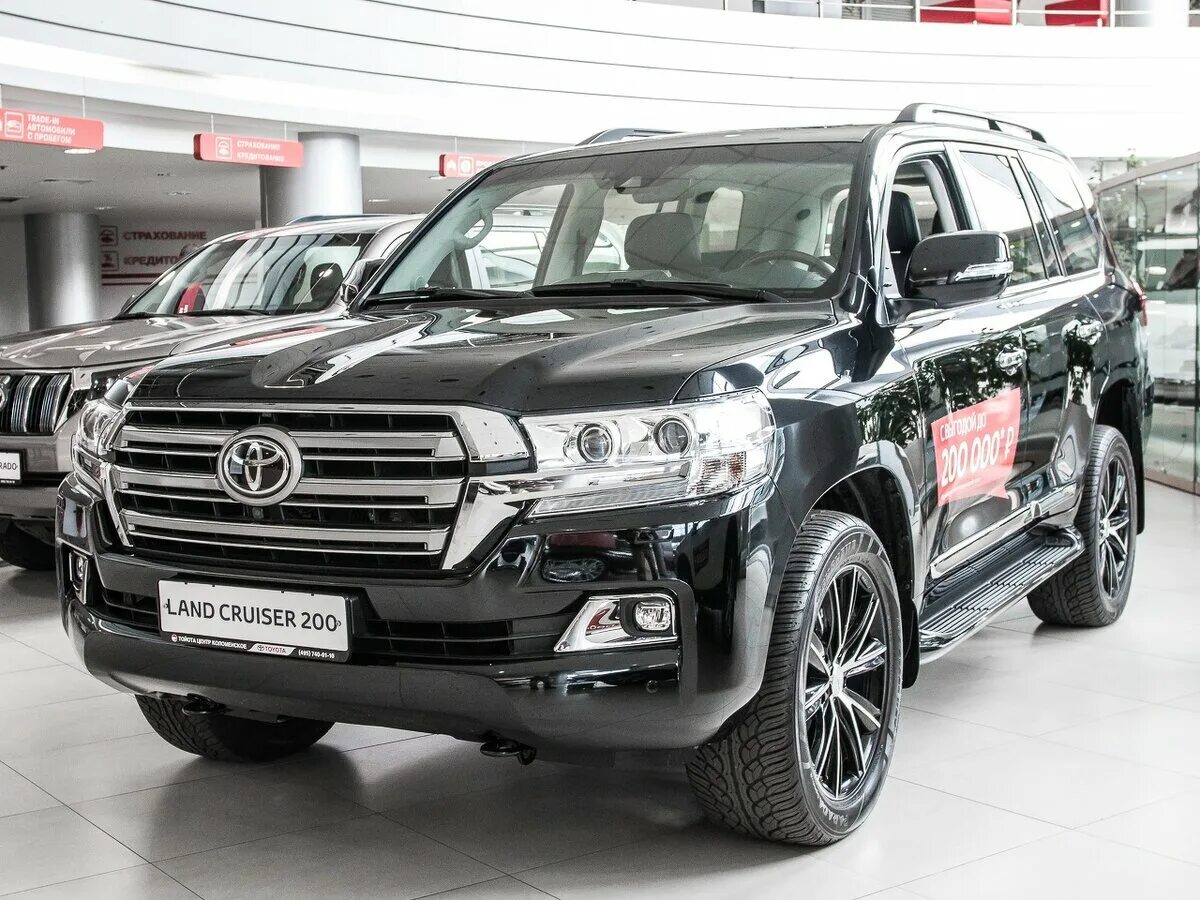 Купить лк 200. Тойота ландкрузер 200 новый. Toyota Land Cruiser 200 Рестайлинг 2. Тойота ленд Крузер 200 черный 2018. Toyota Land Cruiser 2020.