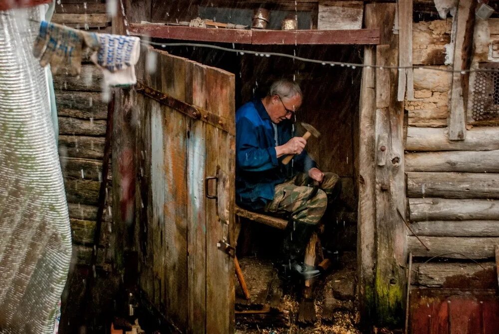 Топить в деревне. Топить в деревне. Северная курная изба. Русска баня по черному. Топить в деревне.