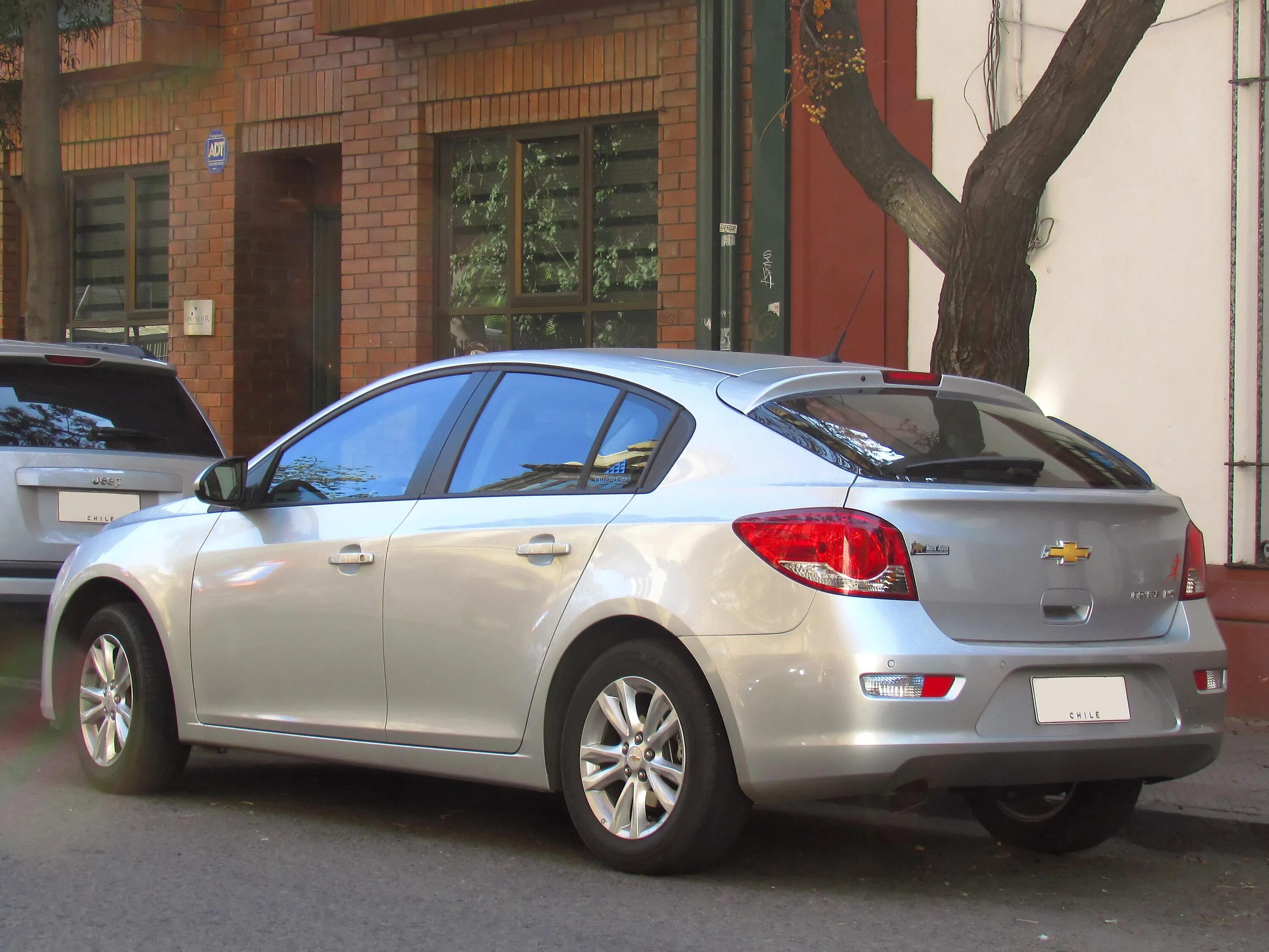 Chevrolet cruze (2011-) хэтчбек. Шевроле круз 2012. Chevrolet cruze 5. Chevrolet cruze hatchback. Шевроле круз 5.