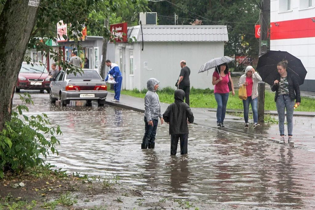 Говори завтра дождь. Дождь в Кирове. Ливень в Кирове. Погода в Кирове. Кировский дождь дождь.