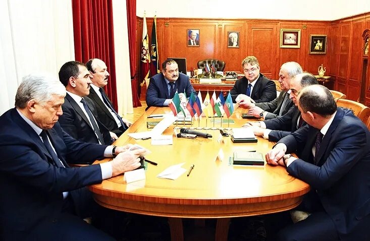 Глава скфо. Кижаев скфо. Глава скфо. Путин заседание совета по межнациональным отношениям. Представитель президента в скфо.