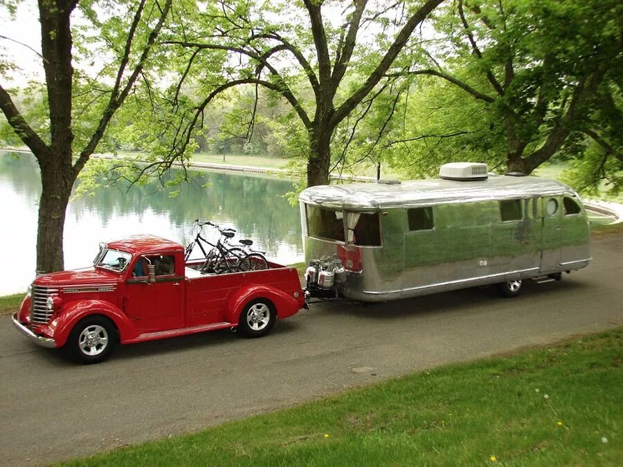 Автодом прицеп ретро. Camper 1950. Машина дом. Автомобиль для кемпинга. Машина пикник