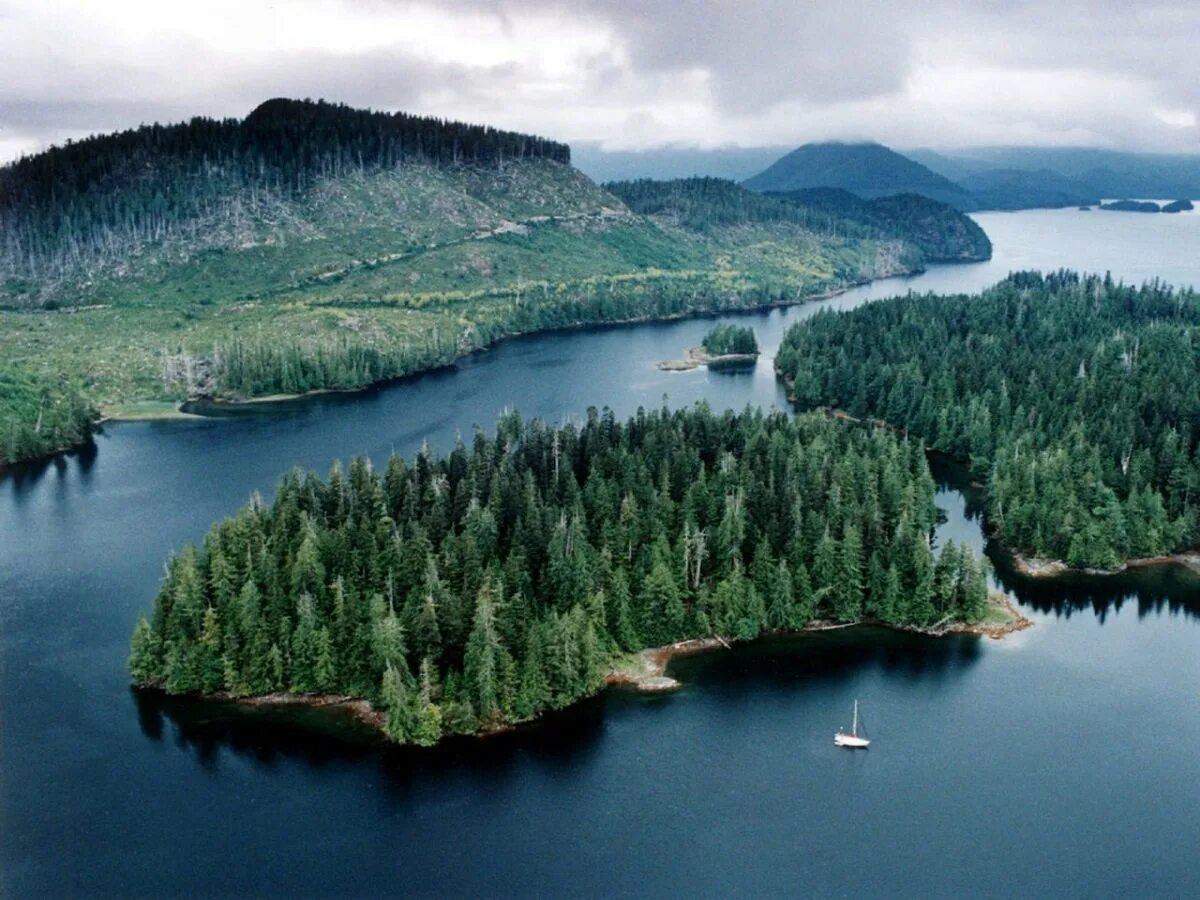 Большой остров канады. Остров Ванкувер Канада. Британская Колумбия остров Ванкувер. Ванкувер Исланд. Остров Ванкувер природа.
