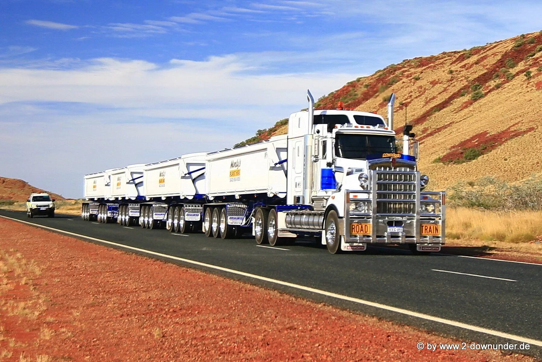 Большие автопоезда. Автопоезда в Австралии. Kenworth k200 пятиосный. Грузовые автопоезда Австралии. Роуд трейн Австралии.