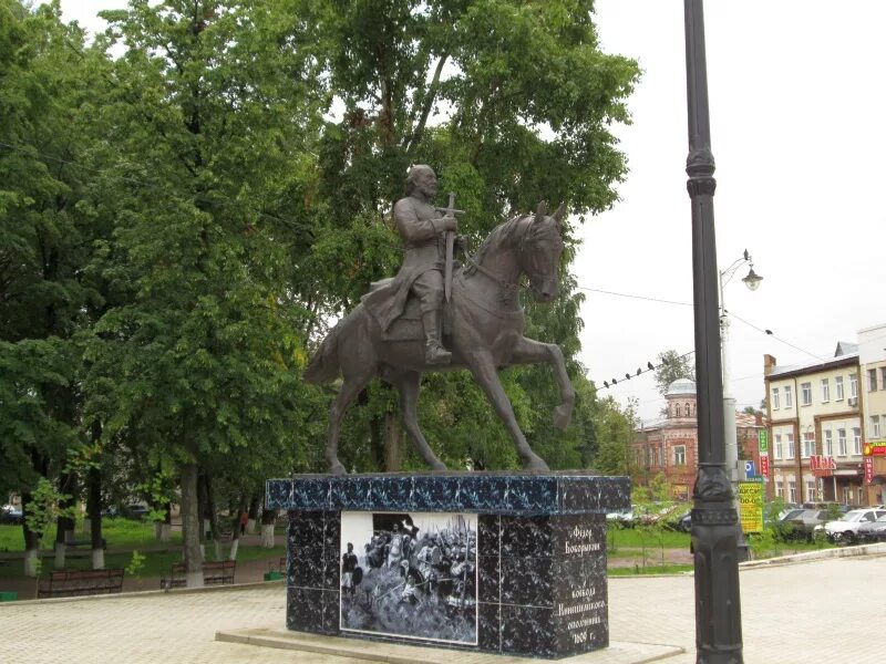 воевода боборыкин кинешма. фёдор боборыкин кинешма. памятник воеводе федору боборыкину кинешма. памятник воеводе федору боборыкину кинешма. федор боборыкин памятник кинешма.