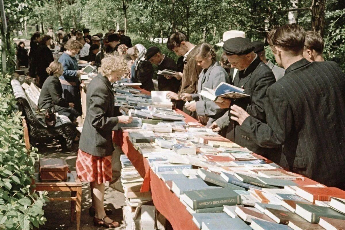 Советское время кратко. Жизнь в СССР. Советский Союз ностальгия. Советские люди. Жизнь в Советском Союзе.