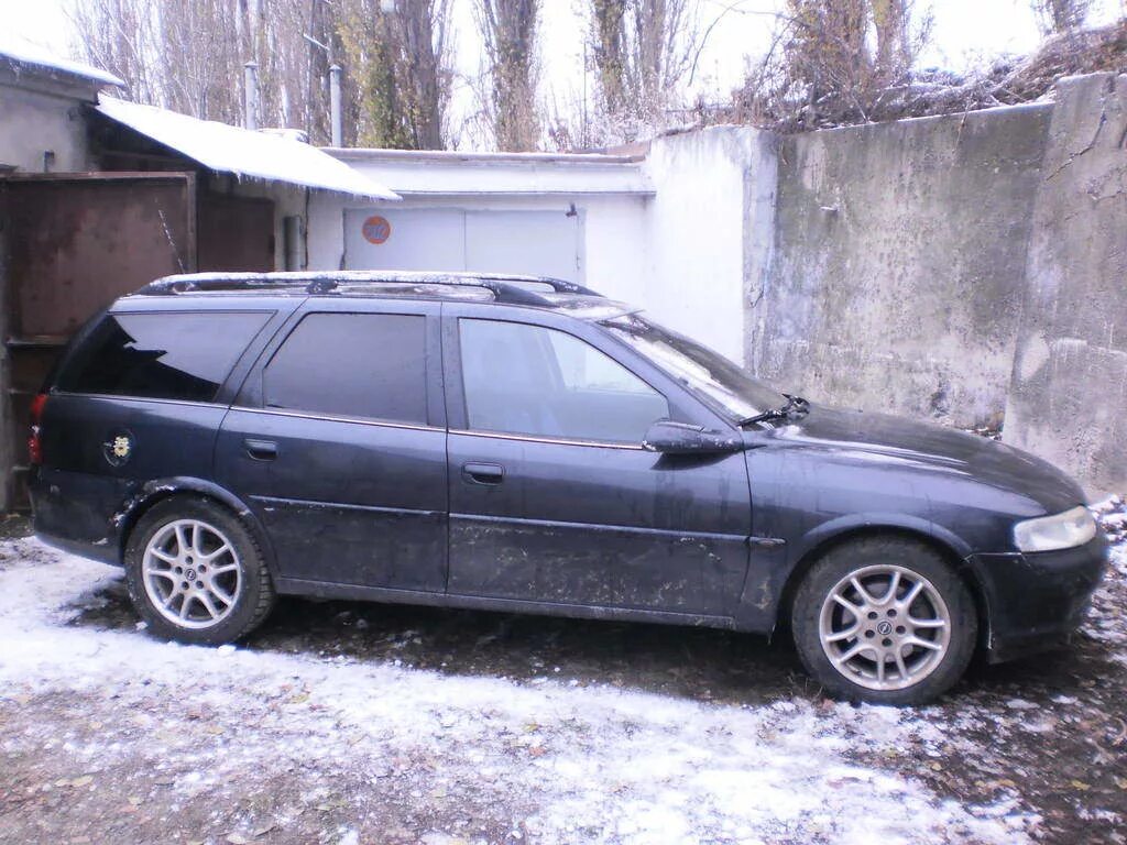 Опель Вектра б универсал 1997. Опель Вектра б универсал 1997г. Opel Vectra b универсал 2.2. Опель Вектра 1997 универсал черная. Опель вектра б топливо