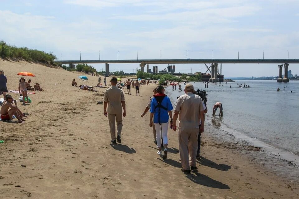 Остров сарпинский пляж. Купаемся на волге. Пляж сарпинский волгоград. Где купаться в волгограде. Где пляжи волгоградская область.