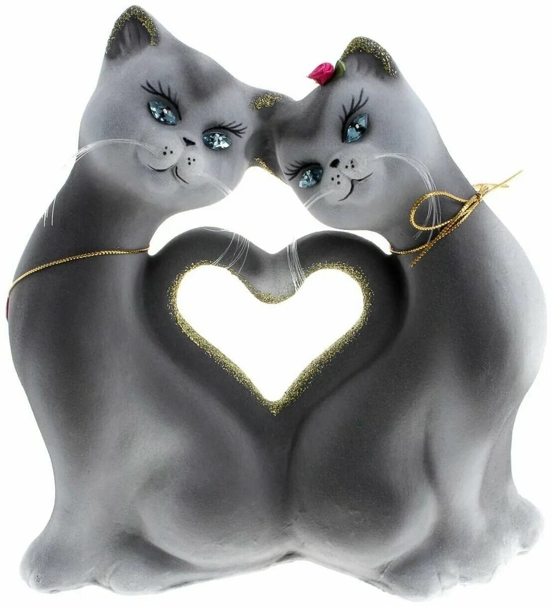 Кошечки 9. Котики в форме сердца. Статуэтка кота с сердечком. Котики в форме сердечка.