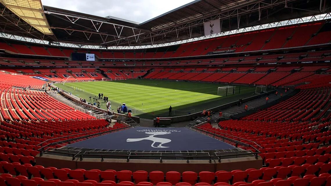 Закрытие стадиона. Уэмбли стадион футбол Тоттенхэм. Wembley Stadium чей стадион. Premier League Stadium background. Уэмбли обои на телефон.