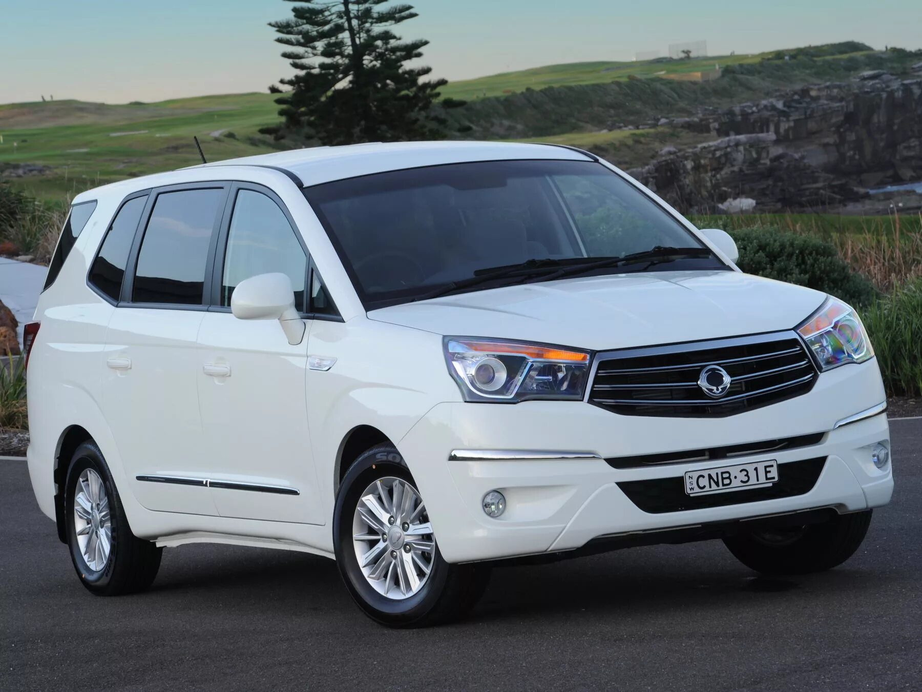 Санг енг ставик купить. SSANGYONG Stavic. SSANGYONG Stavic 2014. SSANGYONG Stavic 2013. SSANGYONG Rodius Stavic.