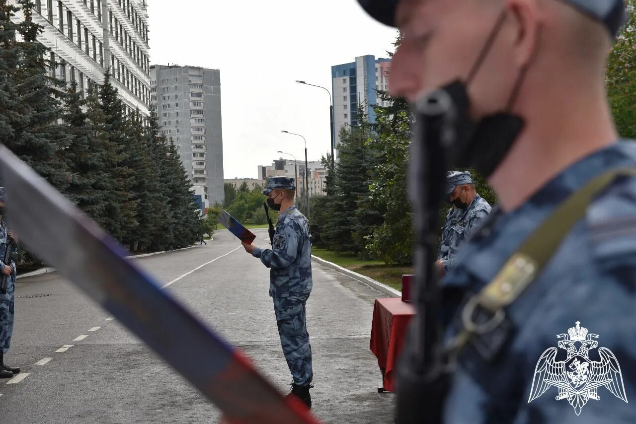 Омон это росгвардия. ОМОН Росгвардия Москва. ОМОН Москва присяга. Московский ОМОН. ОМОН Росгвардии присяга.