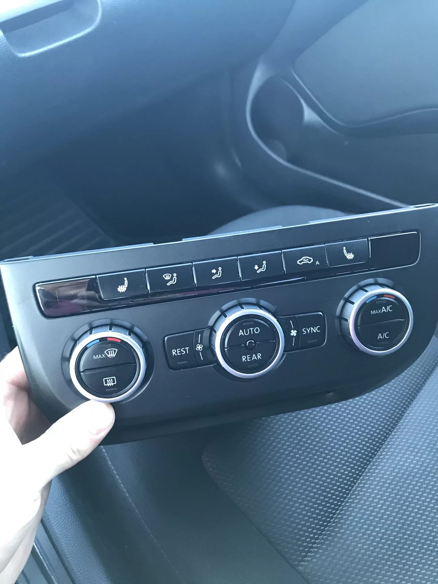 Тигуан как снять блок управления климатом Блок климата 7 поколения Volkswagen Tiguan (1G), 2 л, 2011 года тюнинг DRIVE2