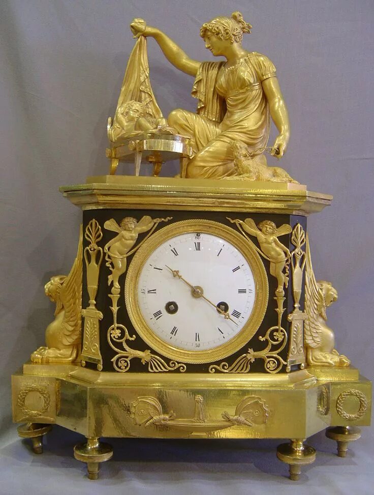 Исторические вещи. Часы настольные. Антикварные часы. Старинные настольные часы редкие. Антикварные вещи часы.