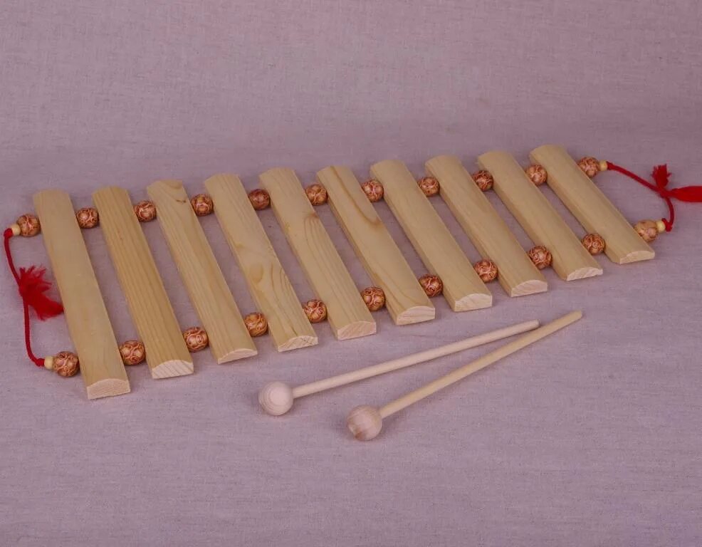 Шумовые музыкальные инструменты ксилофон. Ударный шумовой инструмент дрова. Ксилофон ударный музыкальный инструмент музыкальные инструменты. Деревянные музыкальные инструменты.